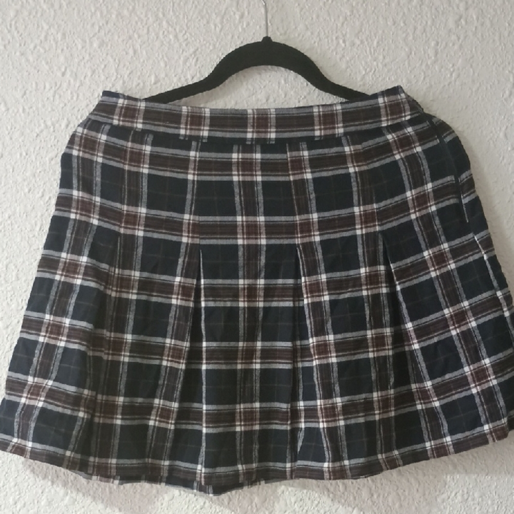Hollister Navy, Brown and White Plaid Pleated Mini Skirt